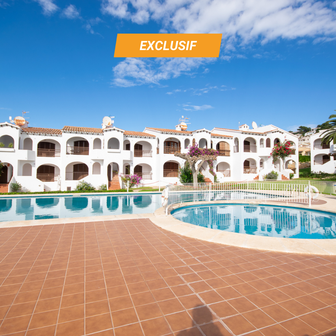 Appartement jumelé bungalow avec piscine à Son Bou
