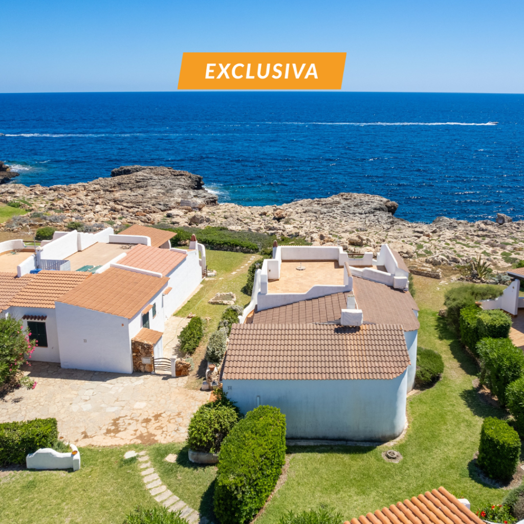 C525 - Spectacular Frontline with Sea Access in Calan Bosch